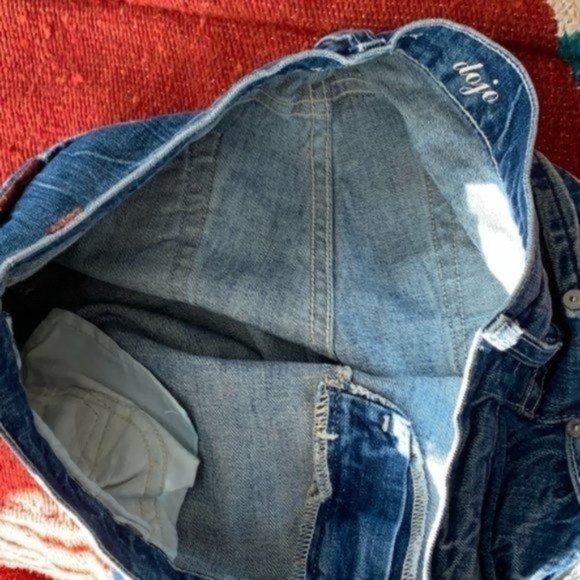 7 For All Mankind Dojo Allston Crochet Jeans - Picture 4 of 13